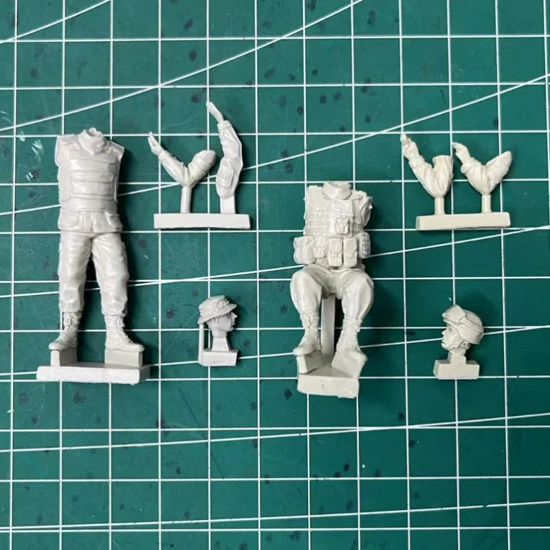 1/35 Modern Polish Armed Forces Soldier, Resin Model Figure Kit, Unassembled and Unpainted