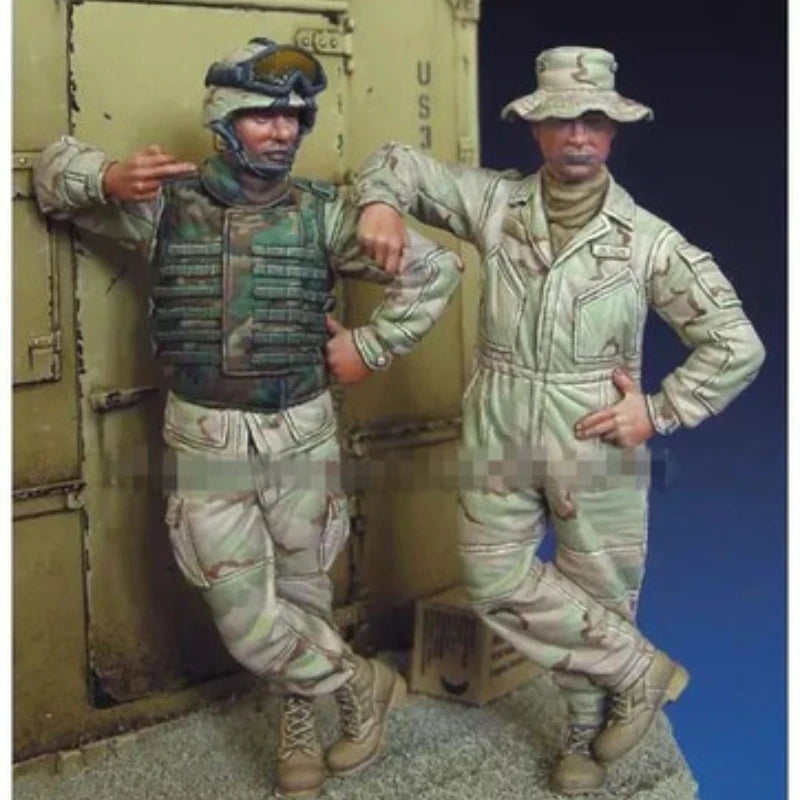 1/35 Modern Military Armored Force, 2 Figures, Resin Model Figure Kit, Unassembled and Unpainted