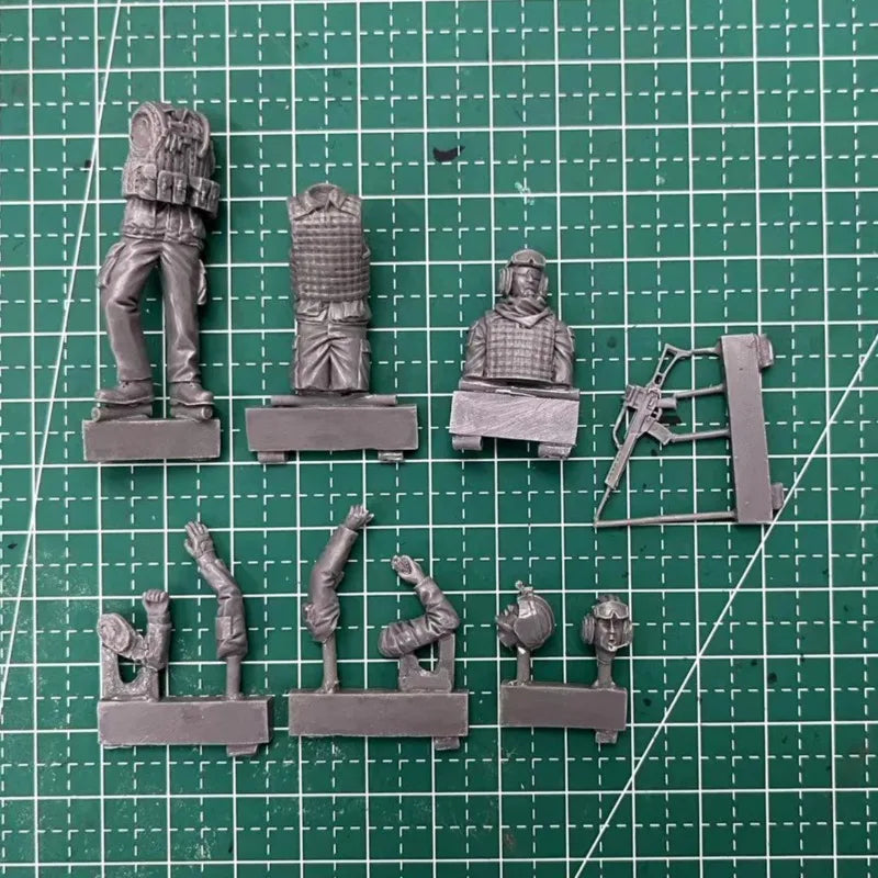 1/35 WWII US Infantry Squad in Combat, 3 Figures, Resin Model Figure Kit, Unassembled and Unpainted