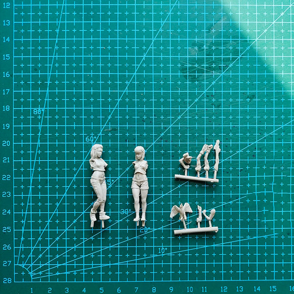 Cyberpunk Female Figures — 1/32 Resin Figure Set