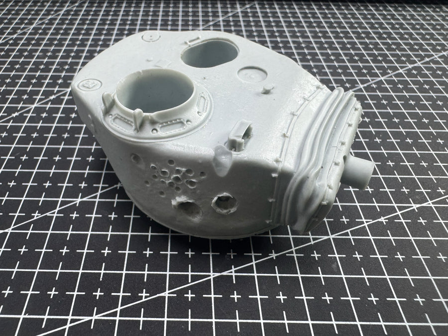 WWII German Panzer Battle-Damaged Turret 1/35 Resin Vehicle Kit - resin model view 2