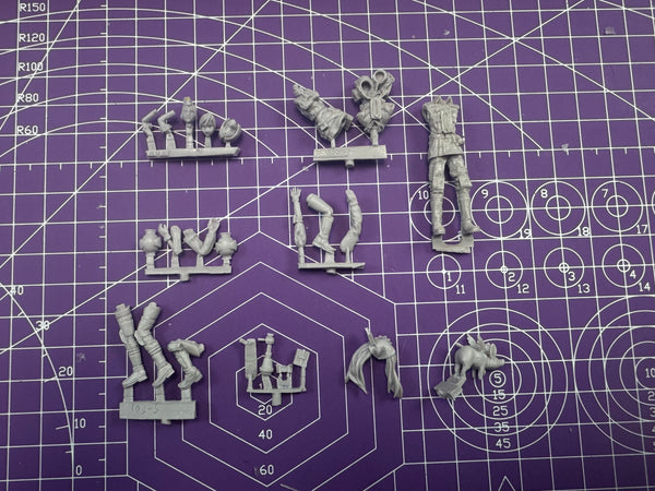 1/35 Modern Anime the 7th Team Soldiers, 4 Figures, Resin Model Figure Kit, Unassembled and Unpainted