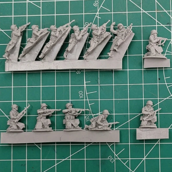 1/72 WWII American Infantry, 12 Figures, Resin Model Figure Kit, Unassembled and Unpainted