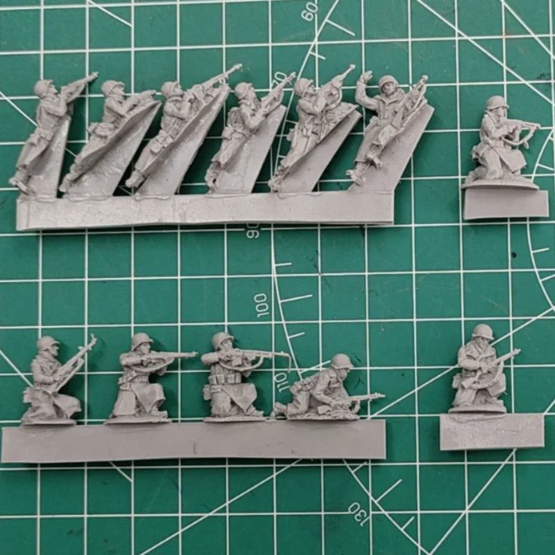 1/72 WWII American Infantry, 12 Figures, Resin Model Figure Kit, Unassembled and Unpainted