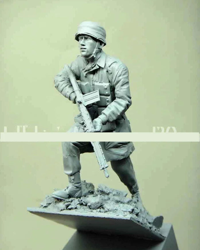 1/16 WWII German WWII Soldier, Resin Model Figure Kit, Unassembled and Unpainted