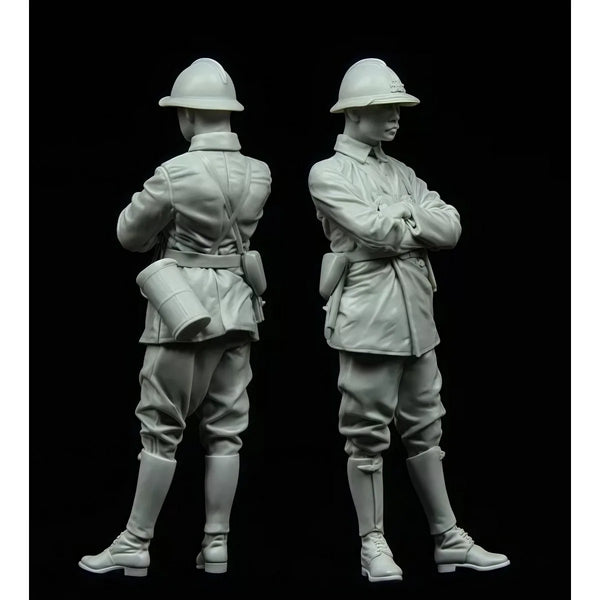 1/35 WWI French Tank Crewman, Resin Model Figure Kit, Unassembled and Unpainted