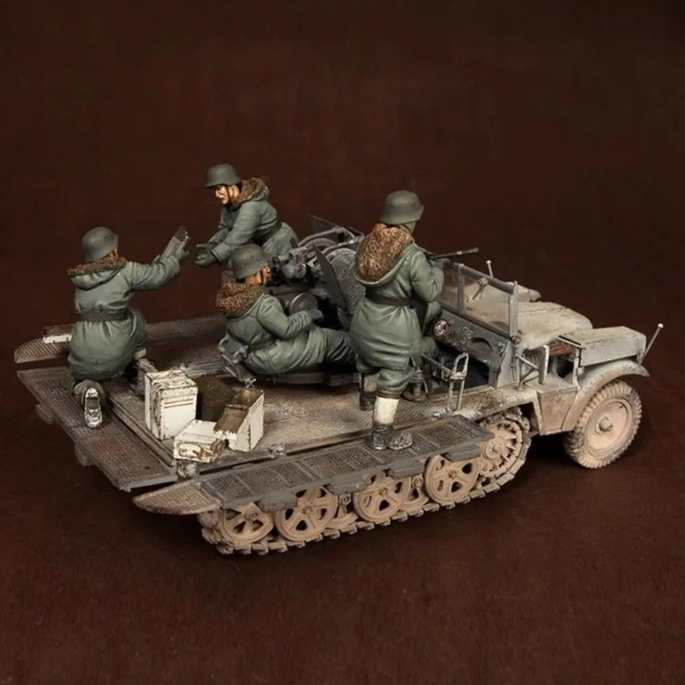 1/35 WWII German Halftrack Gun Crew, 5 Figures, Resin Model Figure Kit, Unassembled and Unpainted