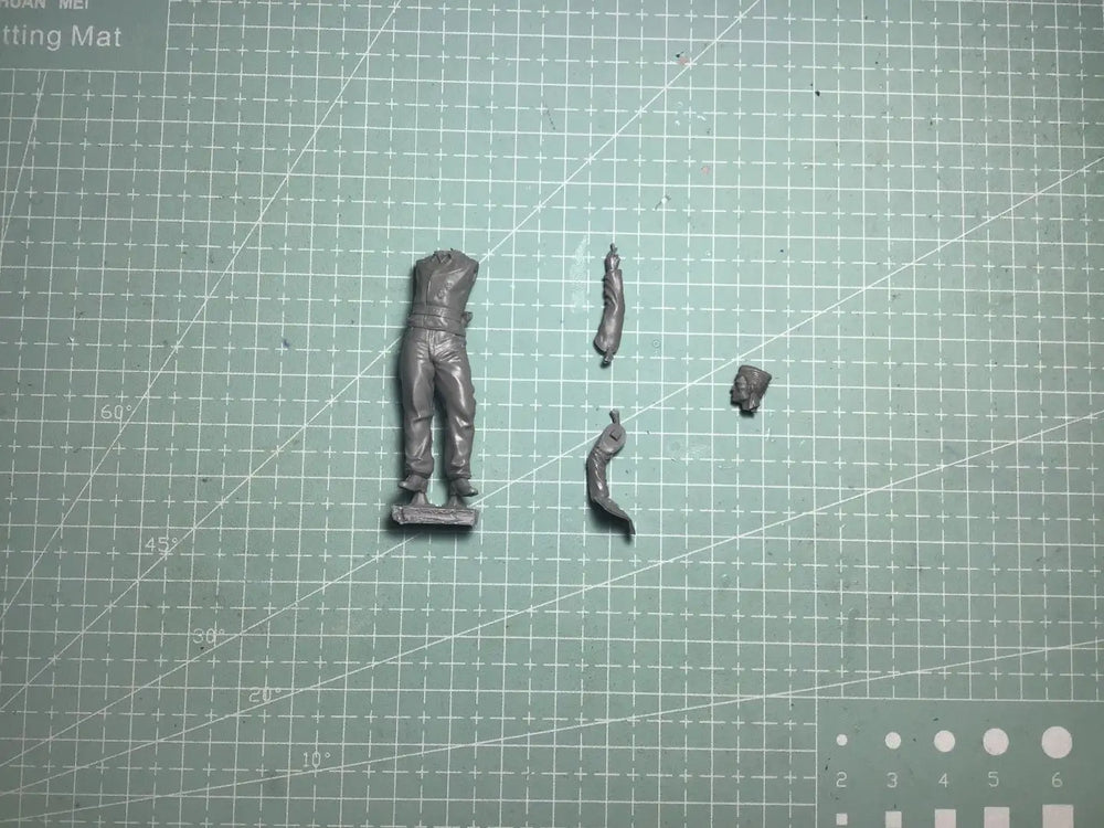 WWII German Officer — 1/35 Resin Figure