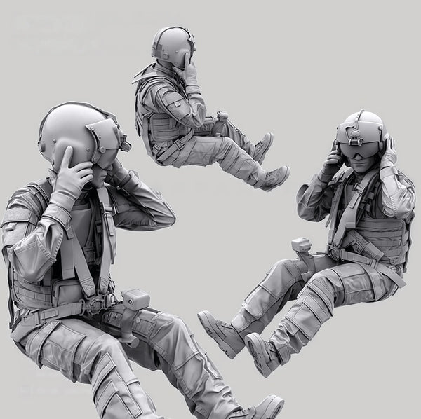 1/35 Vietnam War US Military Helicopter Pilot, 2 Figures, Resin Model Figure Kit, Unassembled and Unpainted