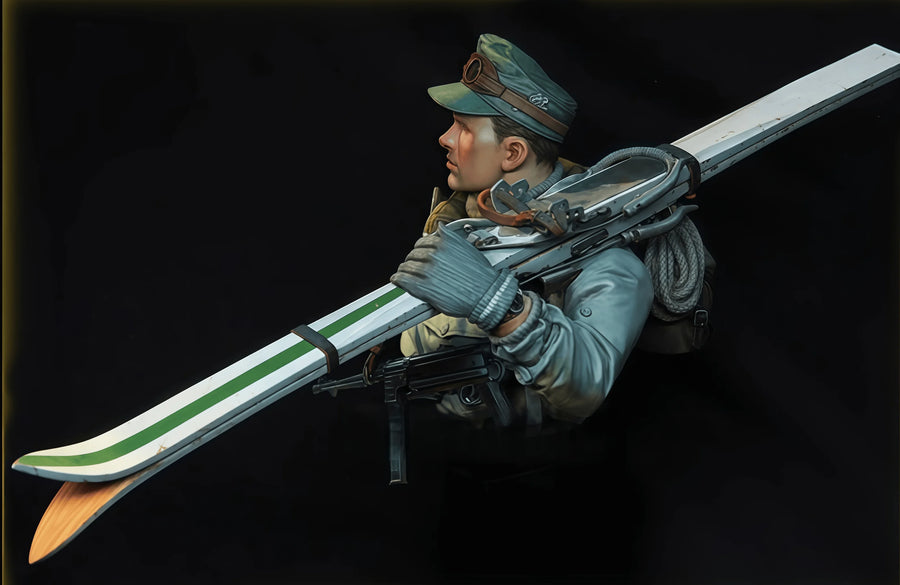 Military Soldier with Backpack 1/10 Resin Figure Kit - resin model view 4