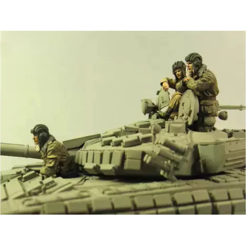 1/35 WWII Soviet Tank Crew at Battle Stations, 3 Figures, Resin Model Figure Kit, Unassembled and Unpainted