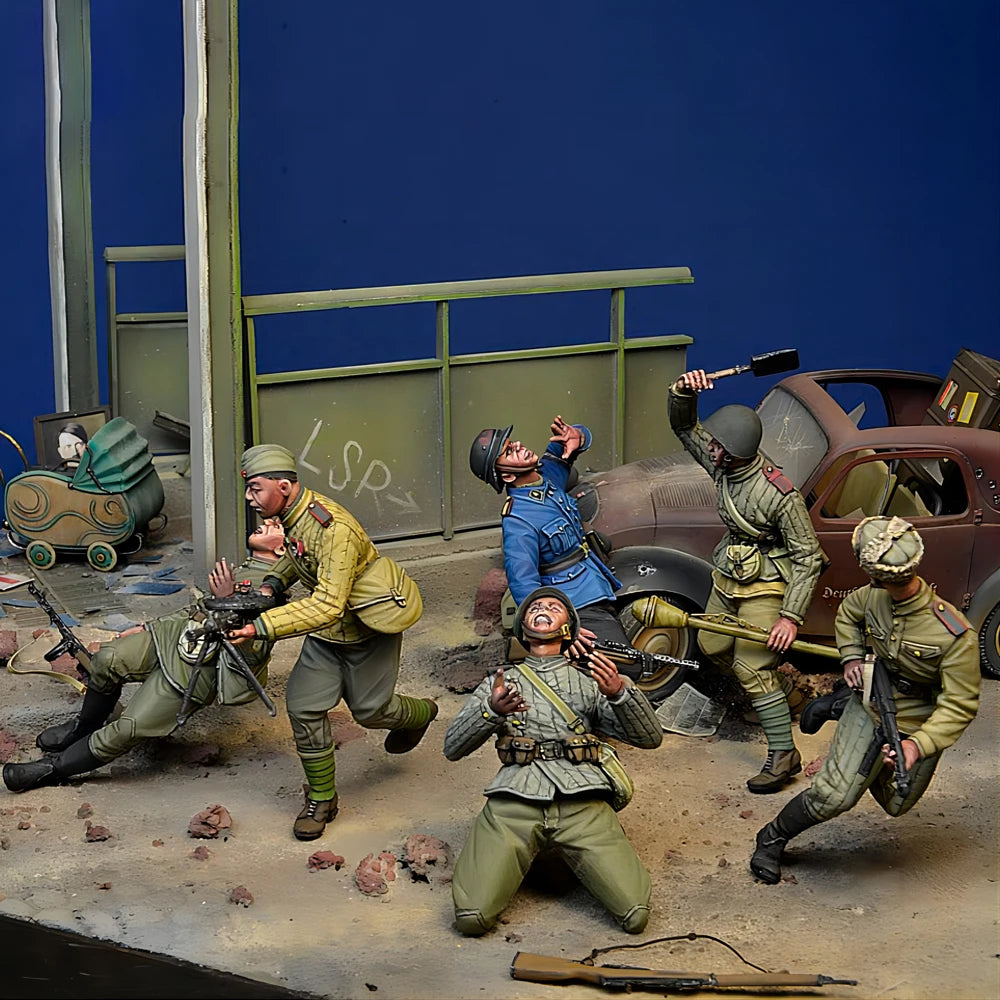 1/35 WWII Soviet Infantry Advancing Through Trench, 6 Figures, Resin Model Figure Kit, Unassembled and Unpainted