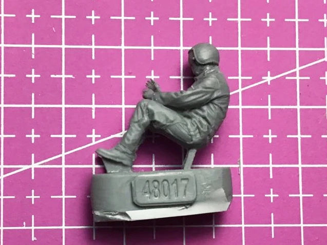 1/48 Modern Russian Military Pilot, Resin Model Figure Kit, Unassembled and Unpainted
