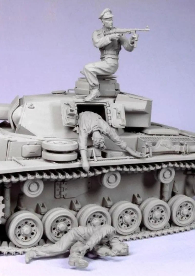 1/35 WWII Soviet T-34 Tank Crew, 3 Figures, Resin Model Figure Kit, Unassembled and Unpainted