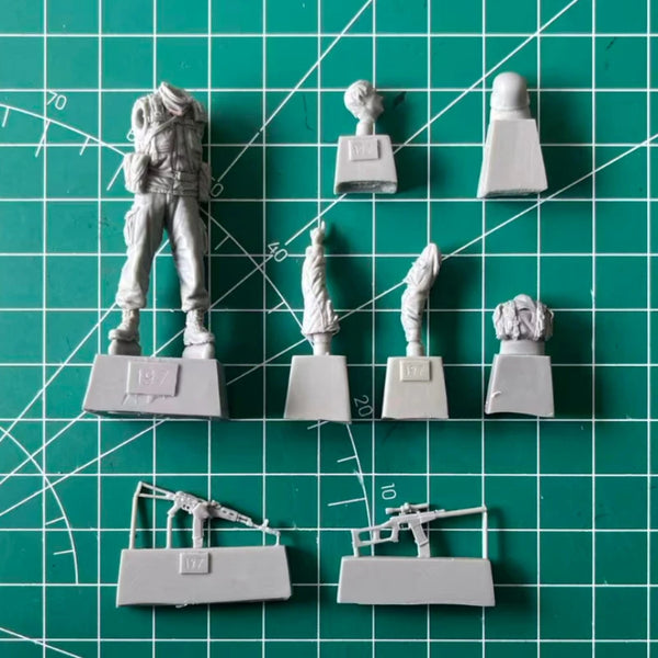 1/35 Modern Russian Spetsnaz Officer, Resin Model Figure Kit, Unassembled and Unpainted