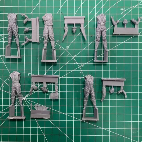 1/35 WWII Military Pilots, 5 Figures, Resin Model Figure Kit, Unassembled and Unpainted