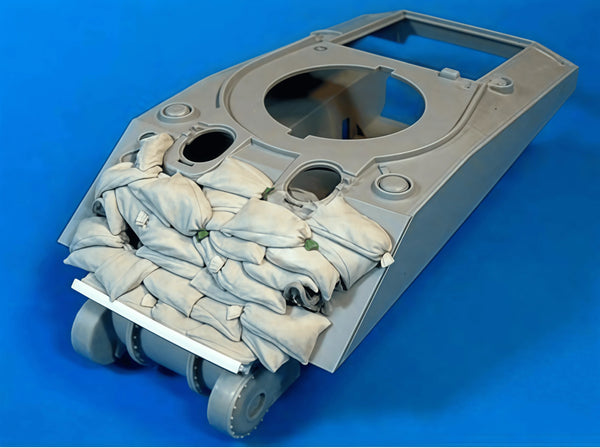 1/35 WWII M4 Sherman Tank, Resin Model Vehicle Kit, Unassembled and Unpainted