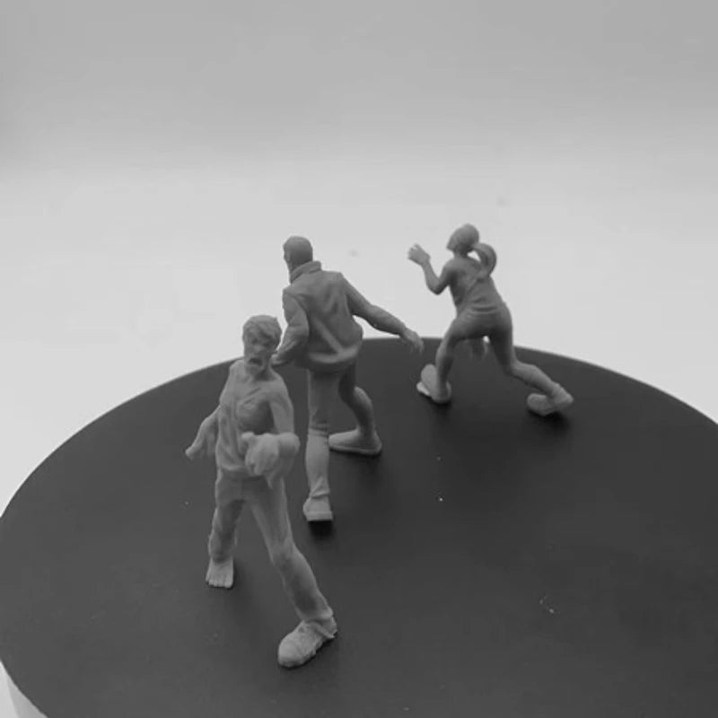 1/35 Dark Fantasy Zombie Pack, 12 Figures, Resin Model Figure Kit, Fantasy Theme, Unassembled and Unpainted