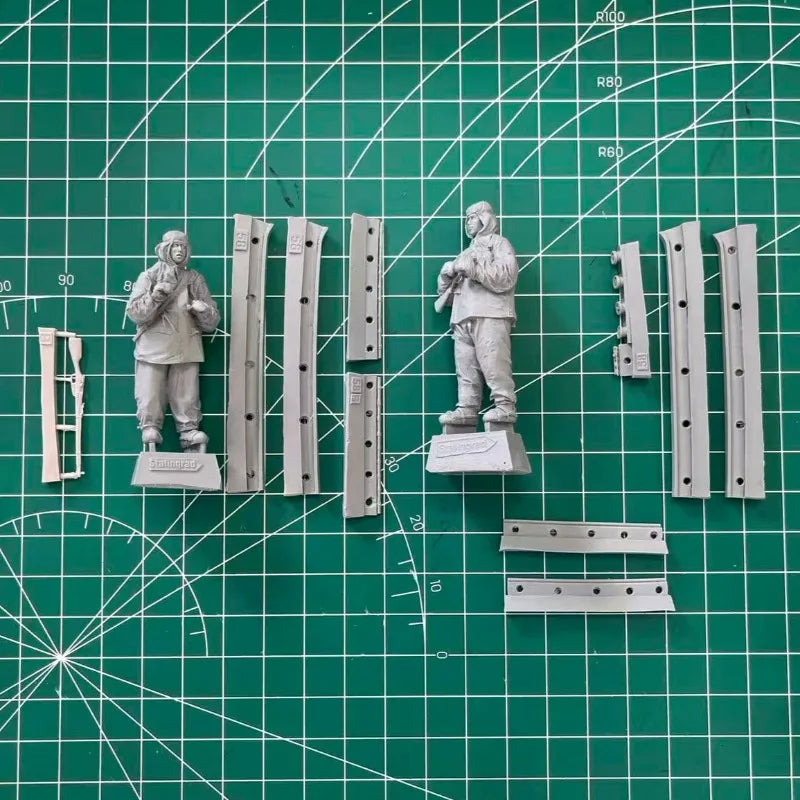 1/35 WWII Alpine Infantry, 2 Figures, Resin Model Figure Kit, Unassembled and Unpainted