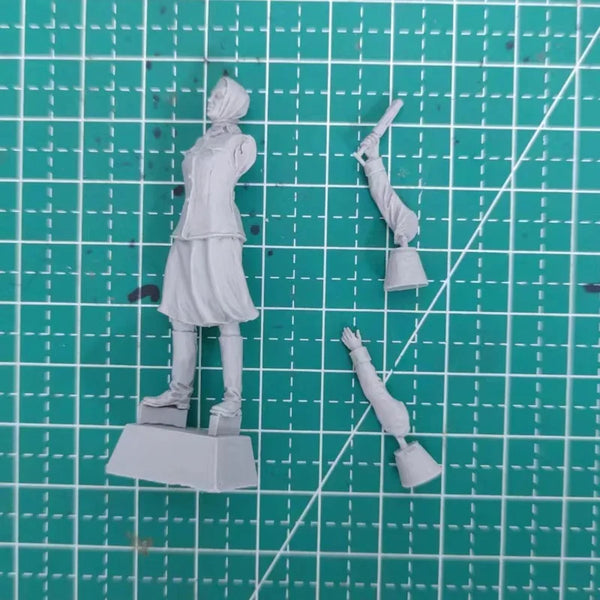 1/35 Cold War Soviet Railway Worker Woman, Resin Model Figure Kit, Unassembled and Unpainted