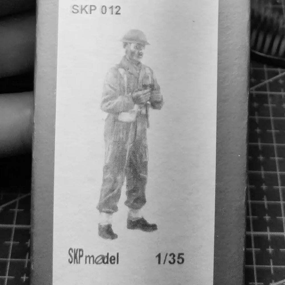 1/35 WWII British Infantryman at Ready, Resin Model Figure Kit, Unassembled and Unpainted