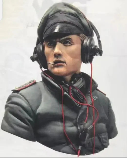 1/10 WWII Radio Operator, Resin Model Bust Kit, Unassembled and Unpainted