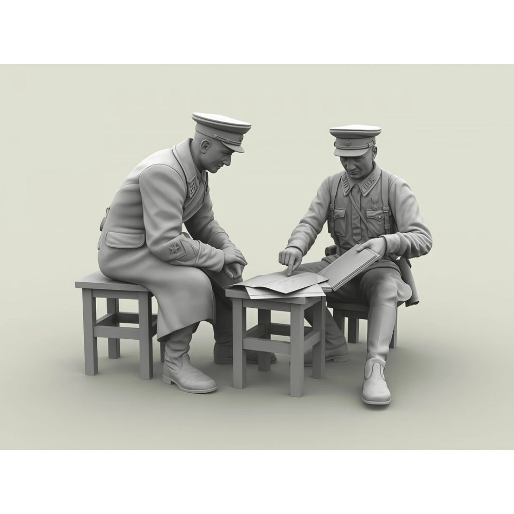 1/35 Cold War Soviet Officers Conference, 6 Figures, Resin Model Figure Kit, Unassembled and Unpainted
