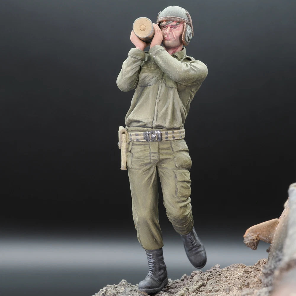 1/35 WWII Desert Soldier, Resin Model Figure Kit, Unassembled and Unpainted