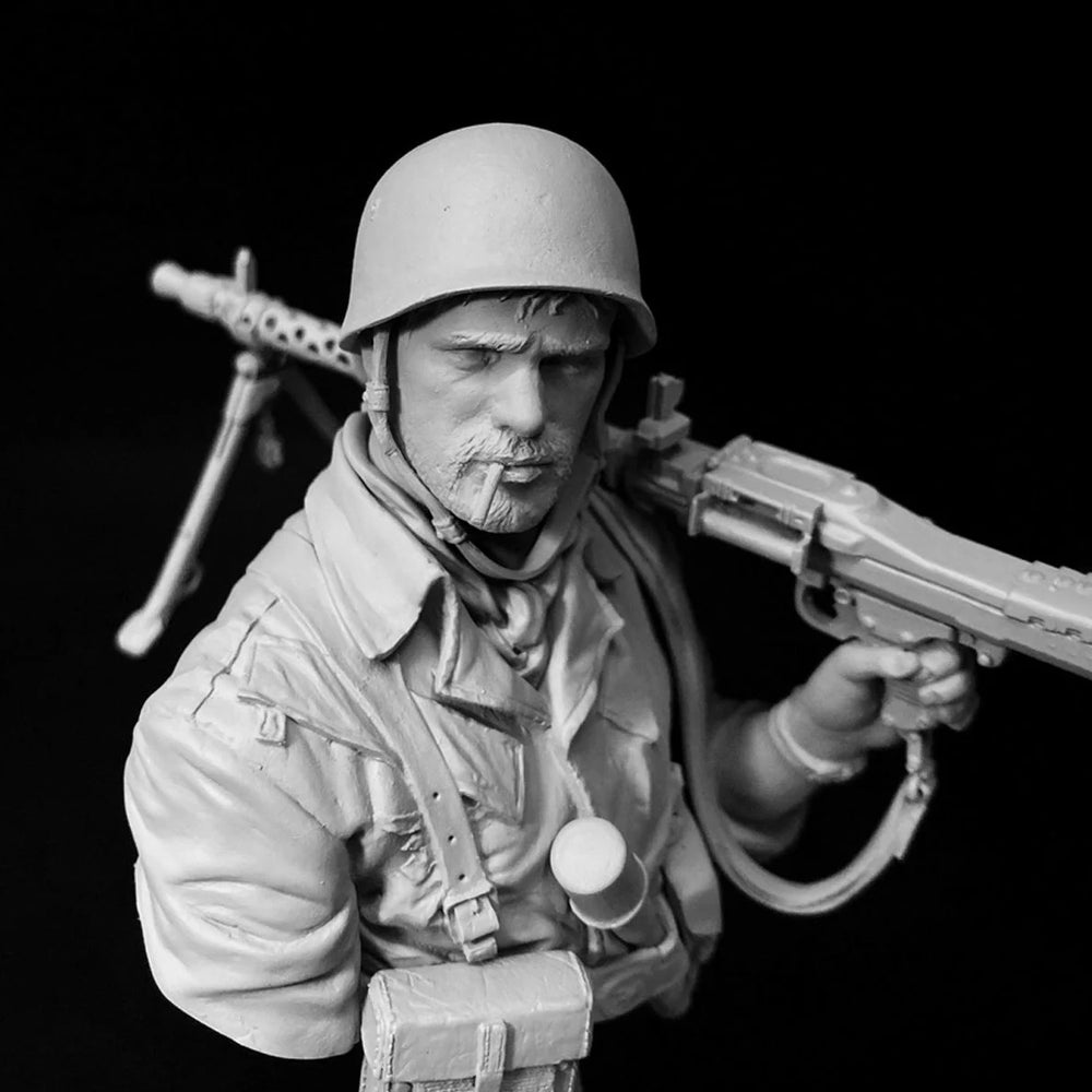 1/10 WWII German Infantry MG42 Gunner and Riflemen, 2 Figures, Resin Model Bust Kit, Unassembled and Unpainted