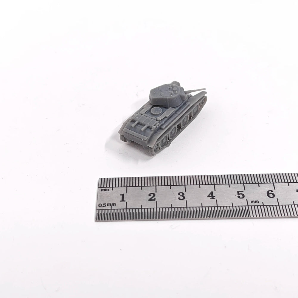 1/144 WWII BT-7 Soviet Tank, Resin Model Vehicle Kit, Unassembled and Unpainted