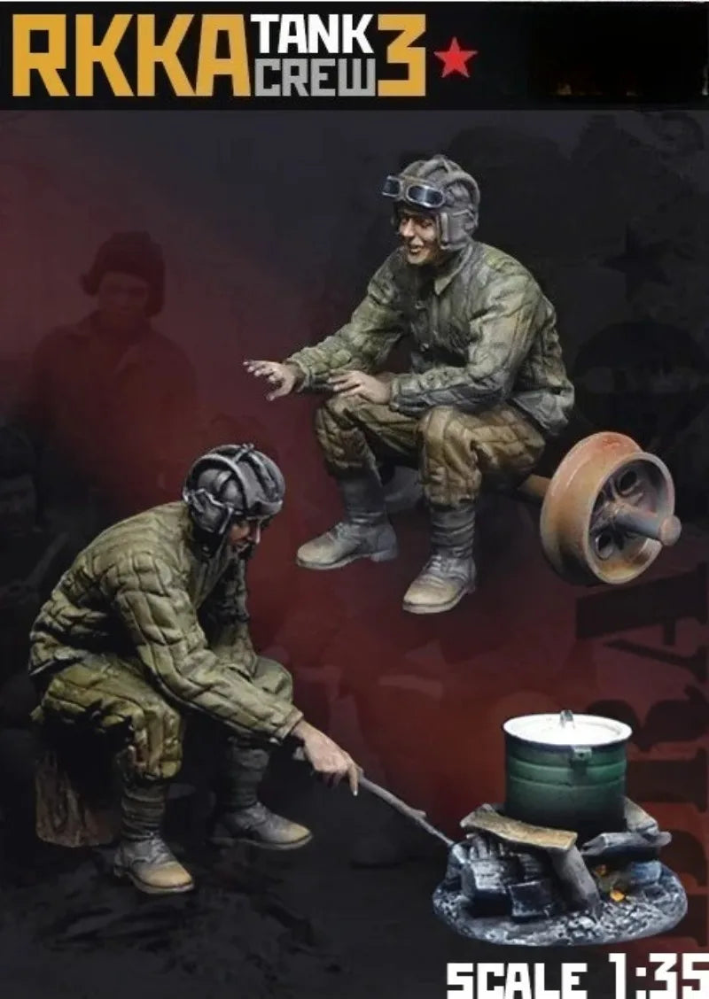1/35 Cold War Soviet Tank Crew Resting, 2 Figures, Resin Model Figure Kit, Unassembled and Unpainted