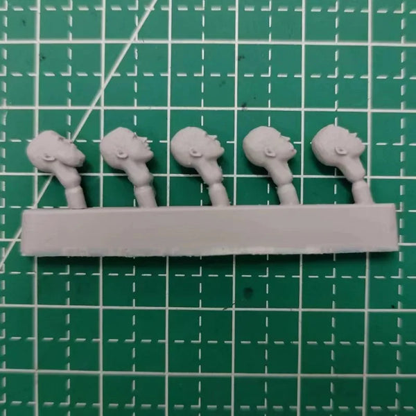 1/35 Military Bearded Soldier Heads, 5 Figures, Resin Model Bust Kit, Military Theme, Unassembled and Unpainted