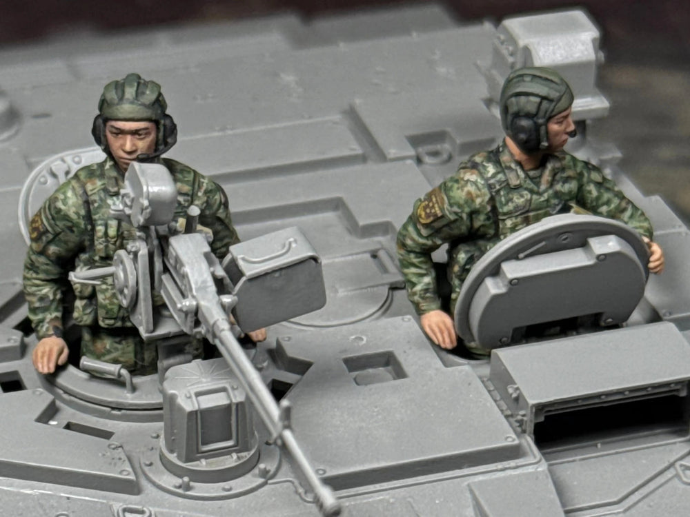 1/35 Modern Soldiers Advancing with Rifle, 4 Figures, Resin Model Figure Kit, Unassembled and Unpainted