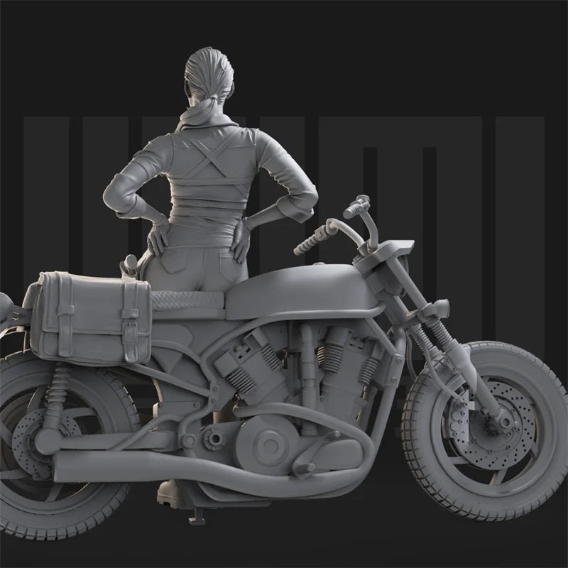 1/24 Female Motorcycle Enthusiast, 3 Figures, Resin Model Figure Kit, Unassembled and Unpainted