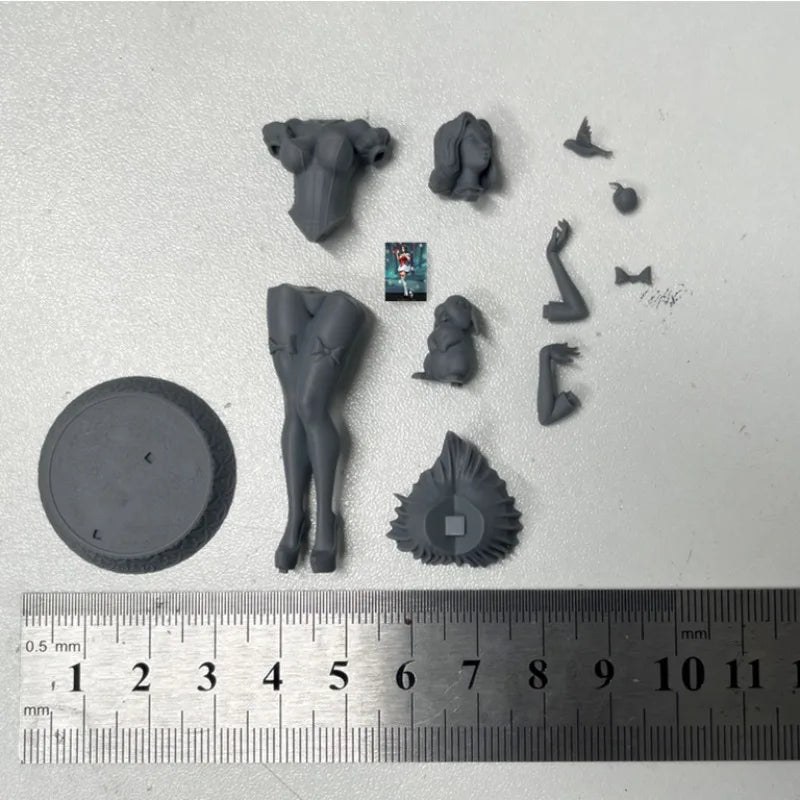 1/24 Female with Rabbit, 2 Figures, Resin Model Diorama Kit, Historical Theme, Unassembled and Unpainted