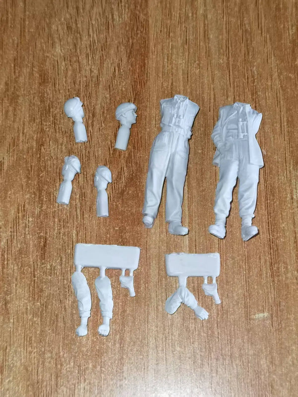 1/35 WWII British Infantry Standing with Lee-Enfield Rifles, 2 Figures, Resin Model Figure Kit, Unassembled and Unpainted