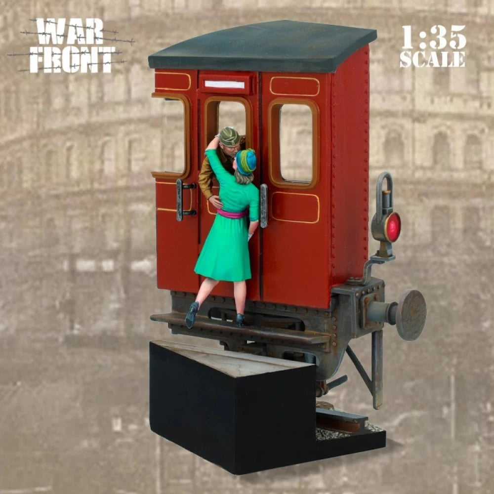 1/35 WWII 1930s Railway Guard Van, 2 Figures, Resin Model Diorama Kit, Unassembled and Unpainted