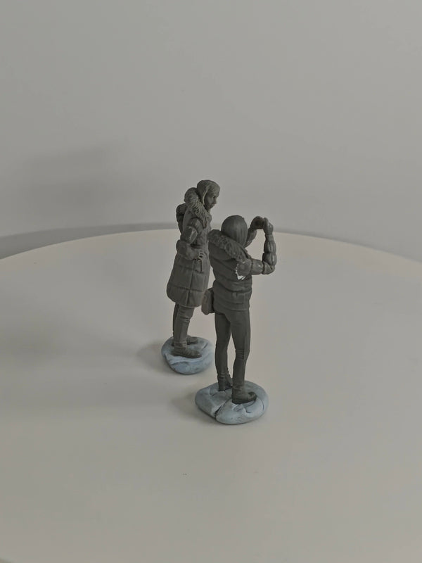 1/35 Modern Fashion, 8 Figures, Resin Model Figure Kit, Historical Theme, Unassembled and Unpainted