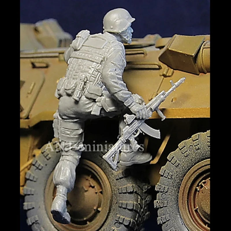 1/35 Modern FSB Special Forces Officer, Resin Model Figure Kit, Unassembled and Unpainted