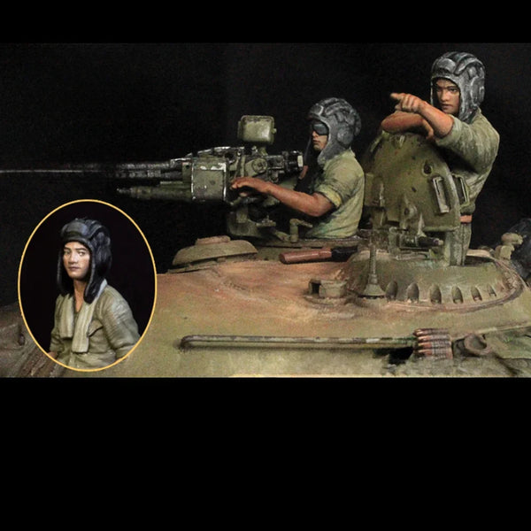 1/35 Vietnam War NVA Tank Crew, 3 Figures, Resin Model Figure Kit, Unassembled and Unpainted