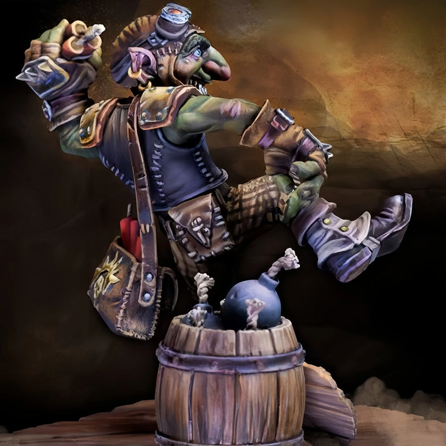 Jynz The Scoundrel Steampunk Goblin 1/24 Resin Figure Kit - resin model view 3