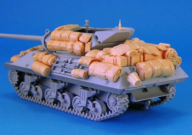 1/48 Cold War Soviet Armored Personnel Carrier, Resin Model Vehicle Kit, Unassembled and Unpainted