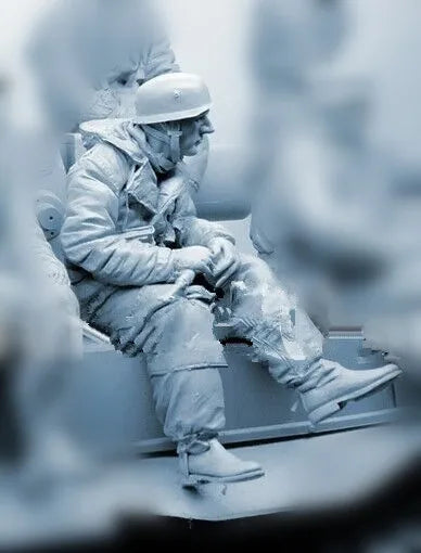 1/16 Female Tactical Operator Crouching, Resin Model Figure Kit, Anime Theme, Unassembled and Unpainted