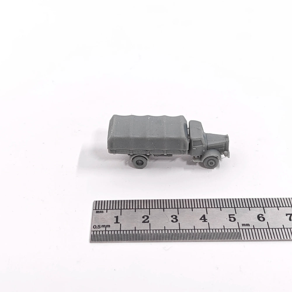 1/144 WWII German L4500 Military Truck, Resin Model Vehicle Kit, Unassembled and Unpainted