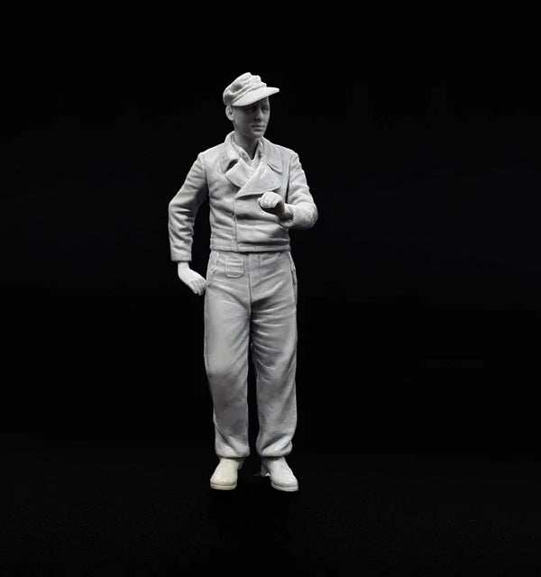 1/35 Modern Civilian Man, Resin Model Figure Kit, Unassembled and Unpainted