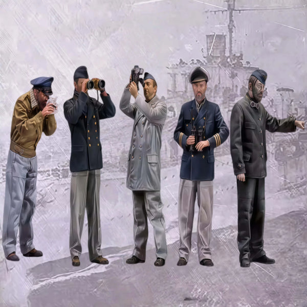 1/35 WWII German Naval Patrol Vessel, 8 Figures, Resin Model Ship Kit, Unassembled and Unpainted