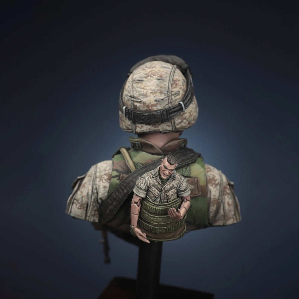 1/10 Modern Soldier in Digital Camouflage with Night Vision, Resin Model Bust Kit, Unassembled and Unpainted