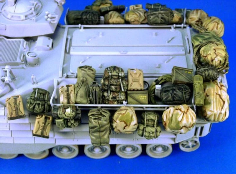 1/35 Modern US AAVP7A1 Armored Vehicle, Resin Model Vehicle Kit, Unassembled and Unpainted