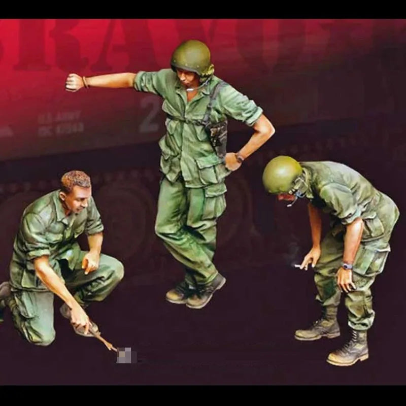 1/35 Vietnam War US Army Infantry Squad with Commanding Gesture, 3 Figures, Resin Model Figure Kit, Unassembled and Unpainted