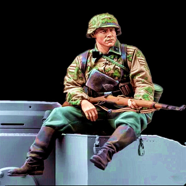 1/16 WWII German Soldier Resting on Bucket, Resin Model Figure Kit, Unassembled and Unpainted